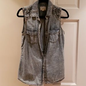 Denim vest shirt with grommets medium pull & bear